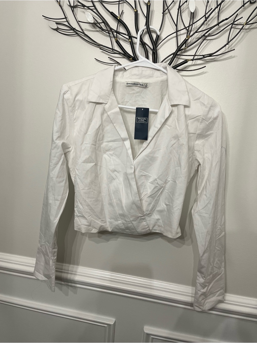 Abercrombie & Fitch White Wrap-Style Long Sleeve Button Down